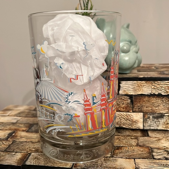 Vintage 1996, 25th Anniversary Walt Disney World Donald Duck Drinking Glass - Picture 4 of 7